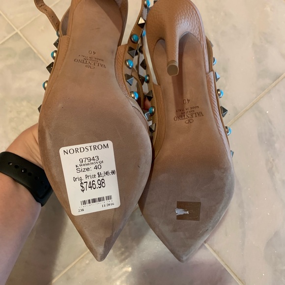 Valentino rockstud heels - Picture 3 of 5